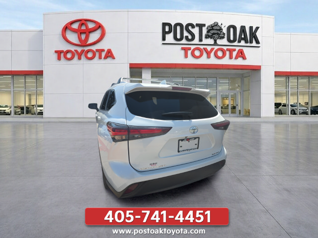 Used 2026 Toyota Highlander XLE AWD/4WD image 4