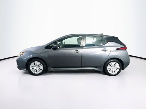 Used 2025 Nissan Leaf S image 4