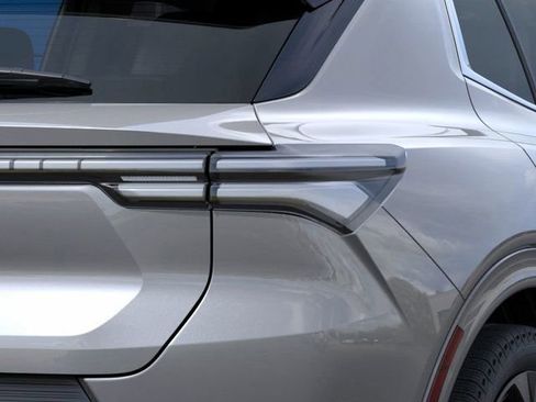 New 2025 Chevrolet Equinox EV LT w/ Convenience Package II image 11