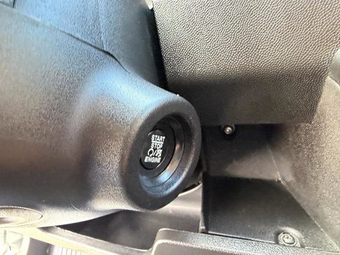 Used 2025 RAM ProMaster 2500 w/ U-Haul Equipment Group image 25