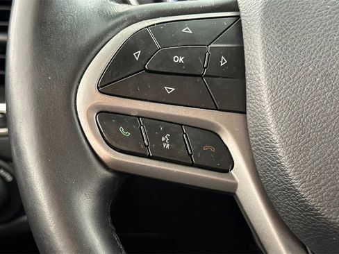 Used 2019 Jeep Cherokee Latitude Plus w/ Cold Weather Group image 27