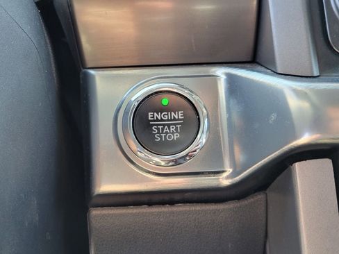 Used 2022 Ford F150 Lariat w/ Equipment Group 502A High AWD/4WD image 24