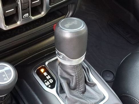 Used 2023 Jeep Wrangler Unlimited Sahara AWD/4WD image 14