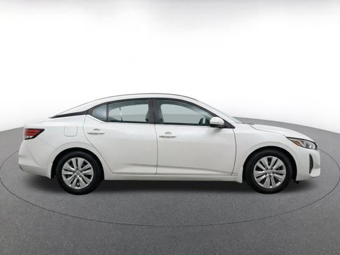 Used 2025 Nissan Sentra S FWD image 8