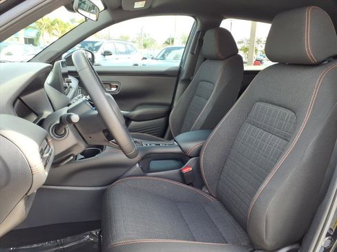 Used 2025 Honda HR-V Sport image 4