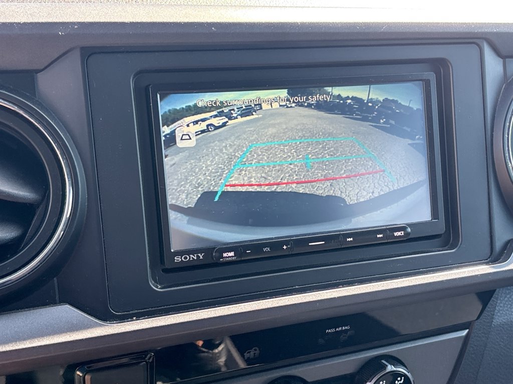 Used 2018 Toyota Tacoma TRD Off-Road w/ Technology Package AWD/4WD image 33