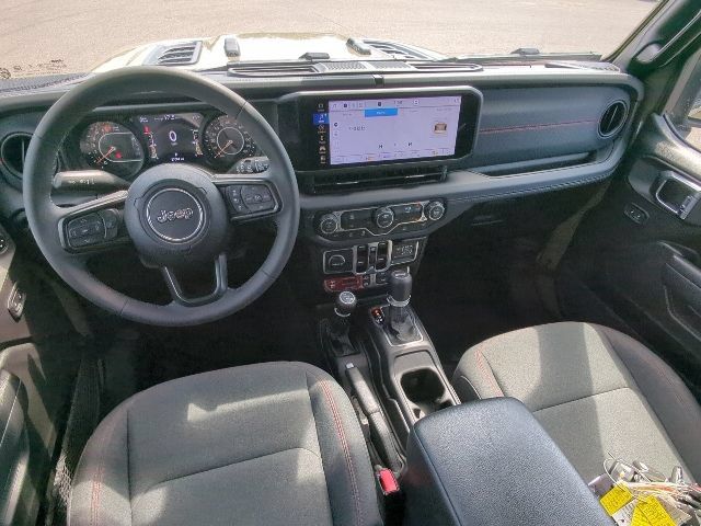 Used 2026 Jeep Wrangler Unlimited Rubicon AWD/4WD image 14