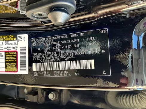 Used 2022 Toyota Highlander XLE image 49