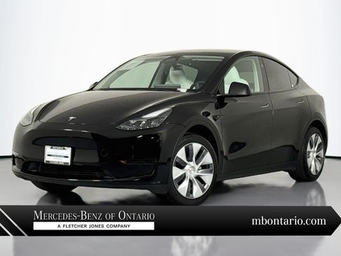Used 2024 Tesla Model Y Long Range RWD image 1