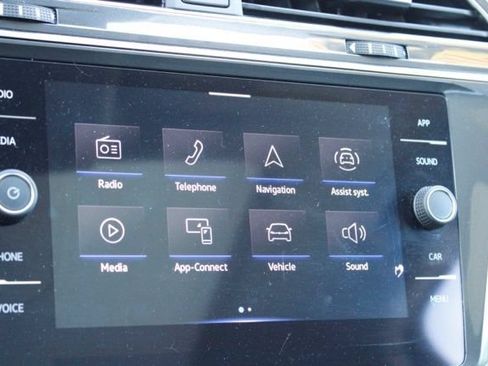 Used 2023 Volkswagen Tiguan SE w/ Panoramic Sunroof Package AWD/4WD image 26
