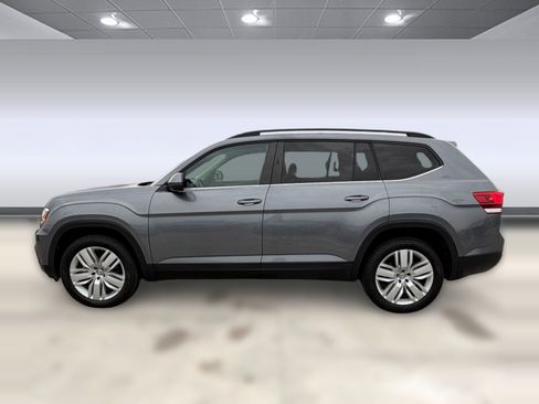 Used 2020 Volkswagen Atlas SE w/ Towing Package FWD image 2