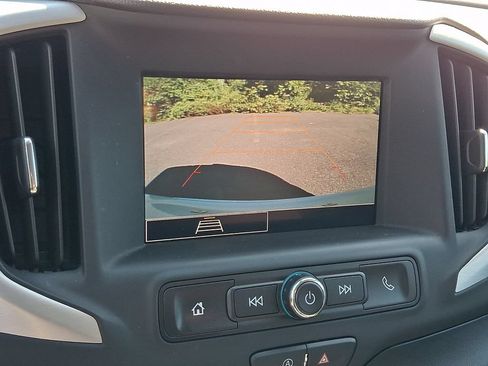 Certified 2023 GMC Terrain SLE w/ Driver Convenience Package FWD image 17