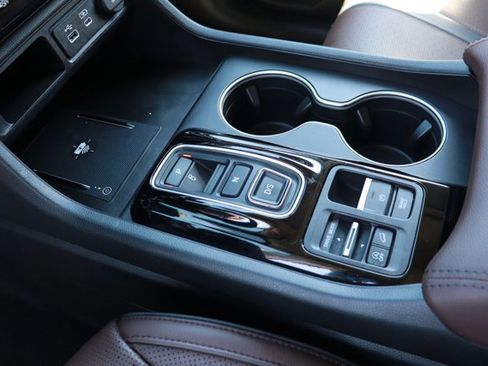 Certified 2024 Honda Pilot Elite image 21