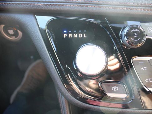 New 2026 Chrysler Pacifica Pinnacle image 22