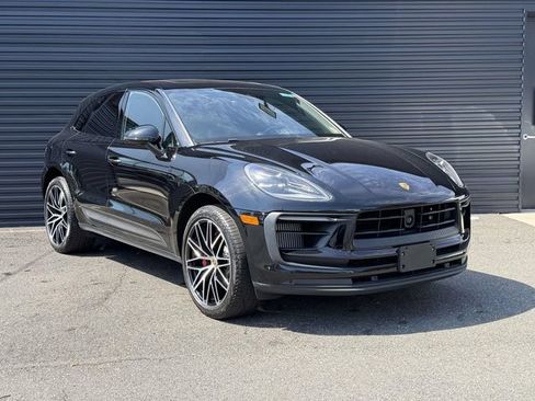Certified 2023 Porsche Macan S AWD/4WD image 10