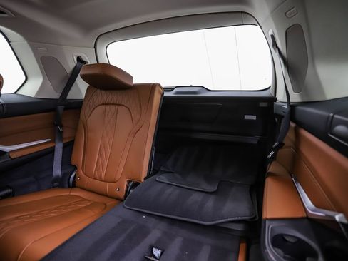 Used 2024 BMW X7 xDrive40i w/ Executive Package AWD/4WD image 26