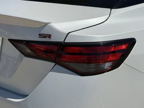 Used 2025 Nissan Sentra SR FWD image 7