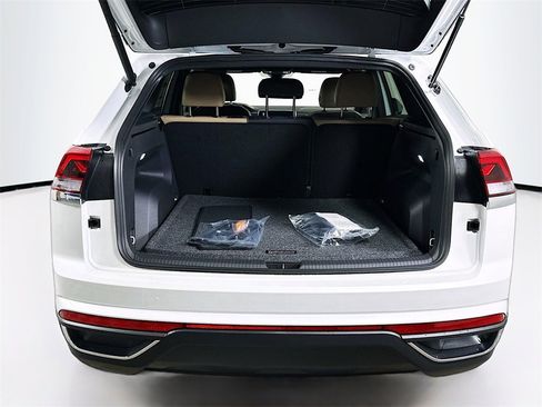 New 2026 Volkswagen Atlas Cross Sport SE image 16