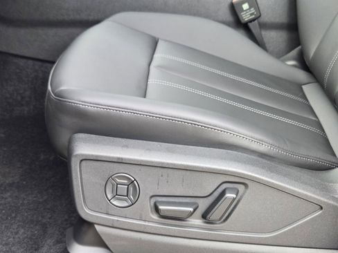 New 2025 Audi Q5 Premium Plus image 28