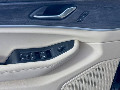 New 2025 Jeep Grand Cherokee Limited w/ Luxury Tech Group II image 17