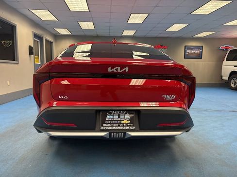 Used 2025 Kia K4 EX image 7