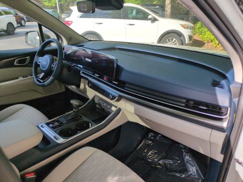 New 2026 Kia Carnival SX w/ SX Dark Edition Package FWD image 51