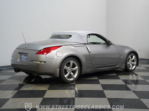 Used 2007 Nissan 350Z Touring RWD image 13