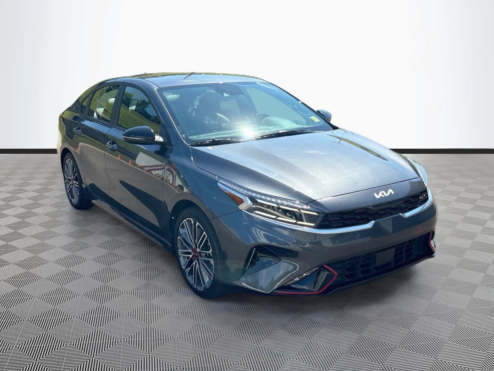 Used 2024 Kia Forte GT FWD image 3