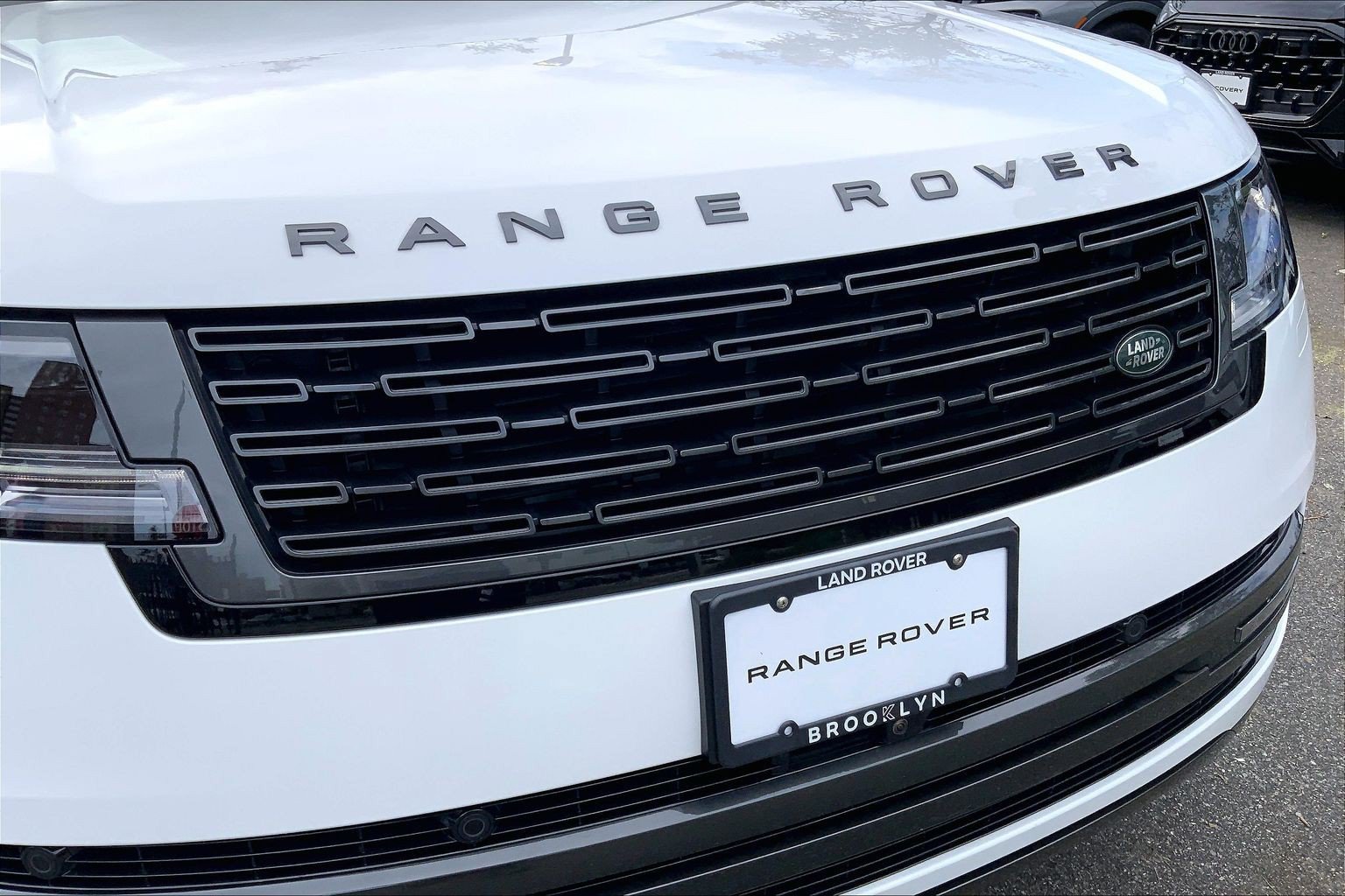 Certified 2026 Land Rover Range Rover Long Wheelbase SE AWD/4WD image 30