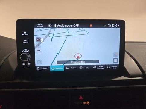 Used 2025 Honda Pilot Touring image 17