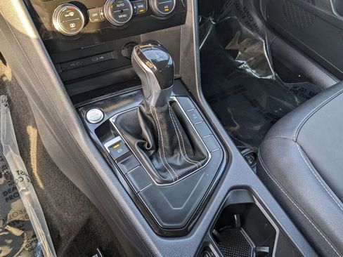 Certified 2024 Volkswagen Taos SE image 23