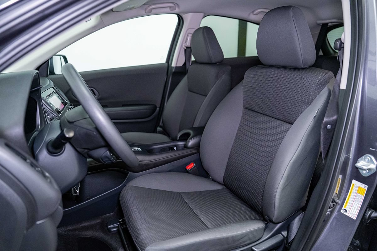 Used 2022 Honda HR-V LX image 11