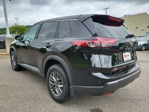Used 2024 Nissan Rogue S FWD image 23