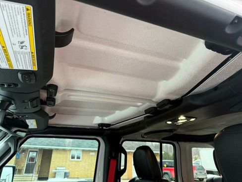 Used 2023 Jeep Wrangler Unlimited Rubicon 4xe image 27