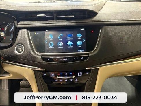 Used 2019 Cadillac XT5 Luxury AWD/4WD image 18