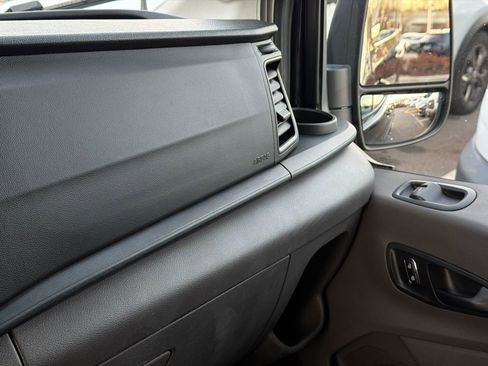 Used 2024 Ford Transit 350 XLT image 34