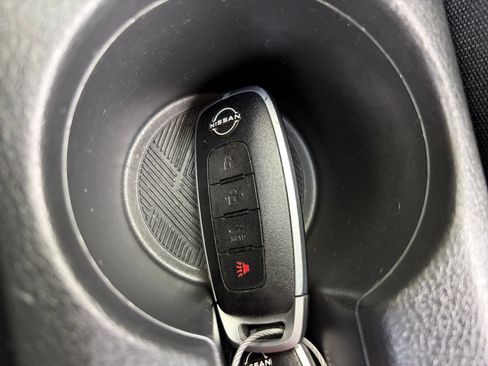 Used 2025 Nissan Versa SV FWD image 21