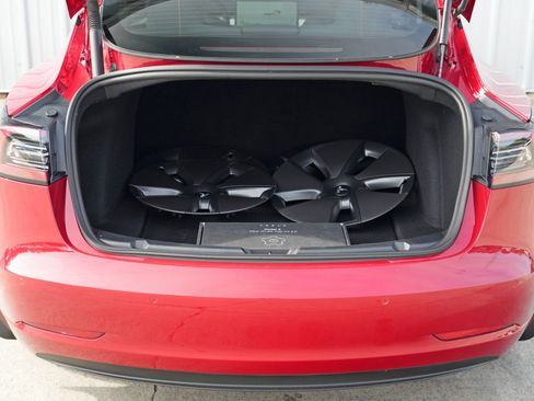 Used 2022 Tesla Model 3 image 10