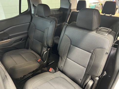 Used 2023 GMC Acadia SLE w/ Driver Convenience Package image 34