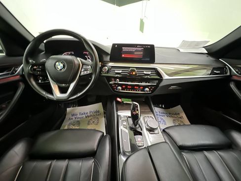 Used 2020 BMW 530i w/ Convenience Package RWD image 18