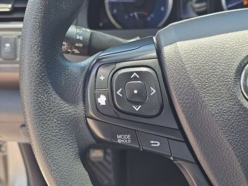 Used 2017 Toyota Camry LE FWD image 28