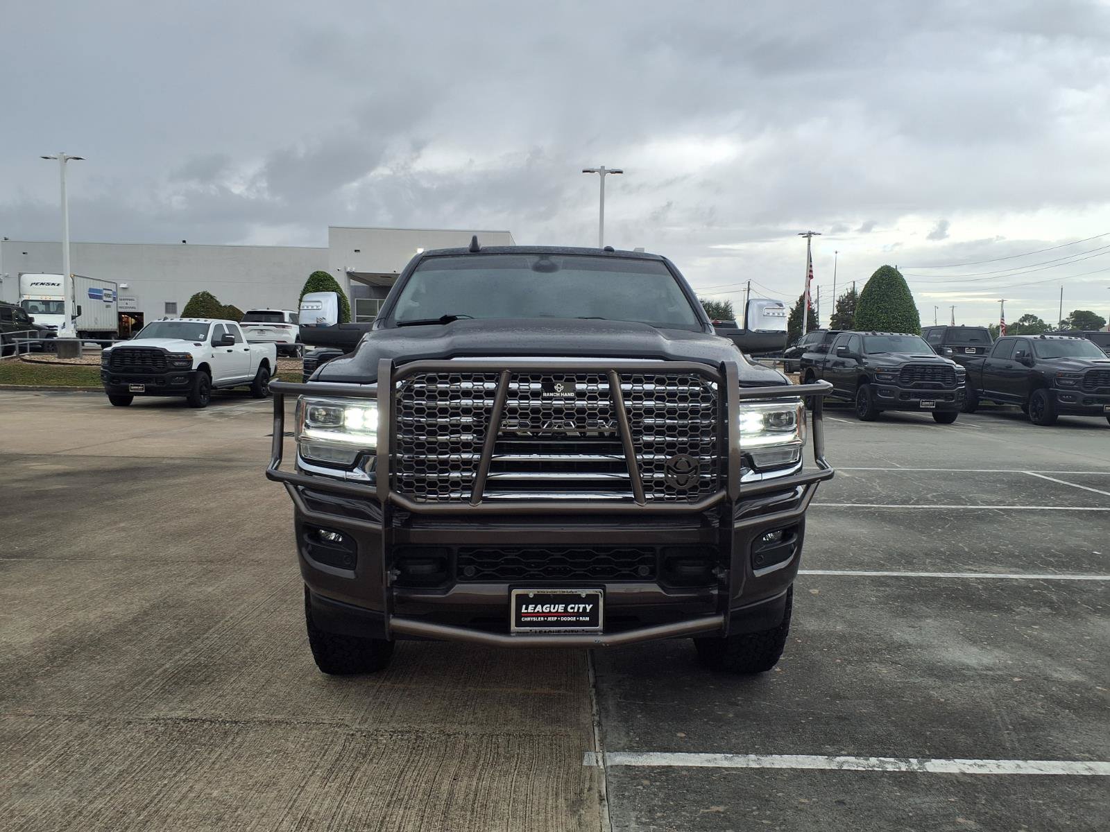 Used 2024 RAM 2500 Limited w/ Towing Technology Group AWD/4WD image 5