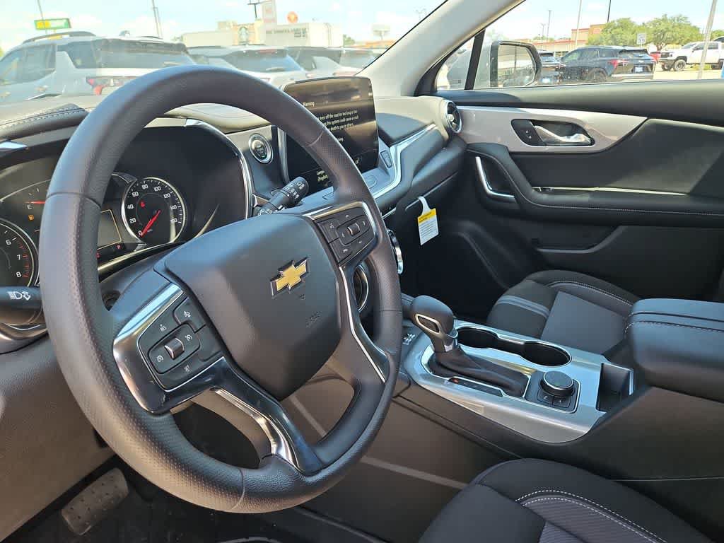 New 2026 Chevrolet Blazer LT w/ LPO, Black Sport Package AWD/4WD image 10