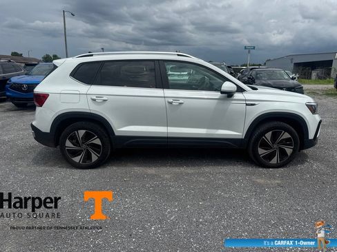 Used 2023 Volkswagen Taos SE w/ Panoramic Sunroof Package AWD/4WD image 6