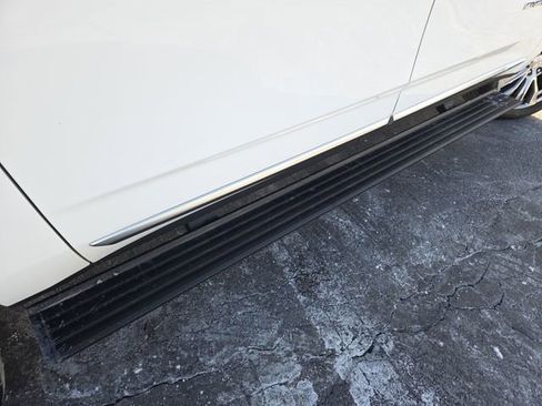 Used 2022 GMC Yukon XL Denali w/ Denali Ultimate Package image 21