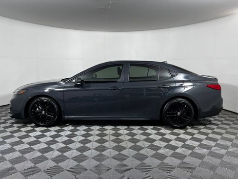 Used 2025 Toyota Camry SE w/ Convenience Package FWD image 8