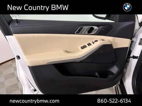 Used 2022 BMW X5 xDrive40i w/ Premium Package AWD/4WD image 12