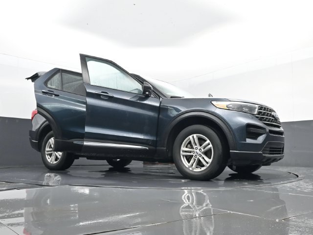 Used 2024 Ford Explorer XLT AWD/4WD image 34