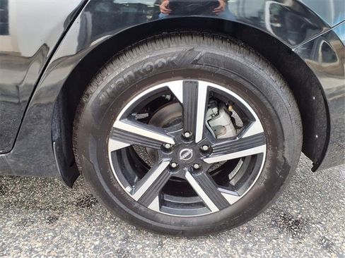 Used 2025 Nissan Sentra SV image 18