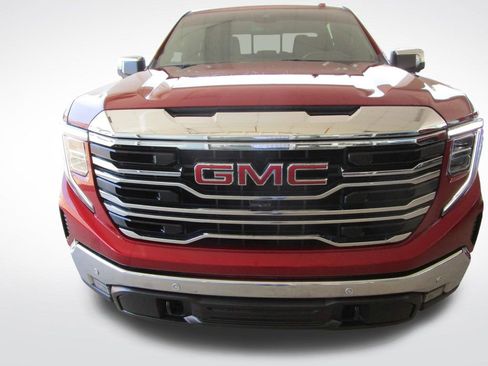 Used 2024 GMC Sierra 1500 SLT w/ SLT Premium Plus Package AWD/4WD image 23